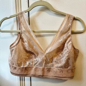 Wacoal light pink bralette size 36 never worn